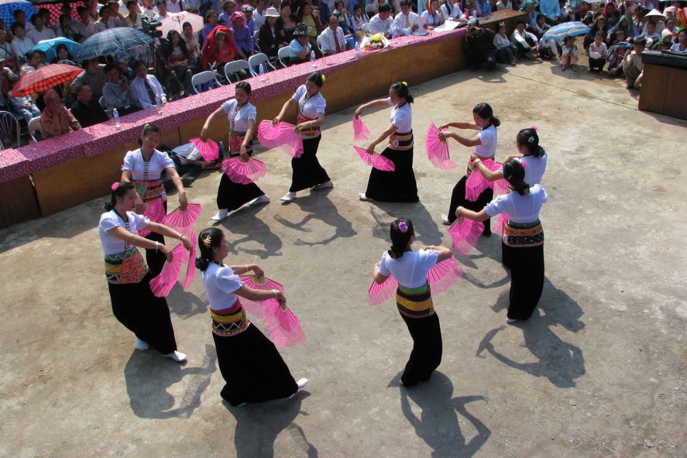 Le Xòe est une danse traditionnelle des ethnies Tày et Thaï.