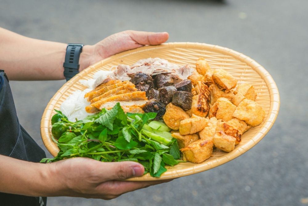 Bún Đậu Mắm Tôm - Vermicelles, Tofu Frit et Sauce de Crevettes