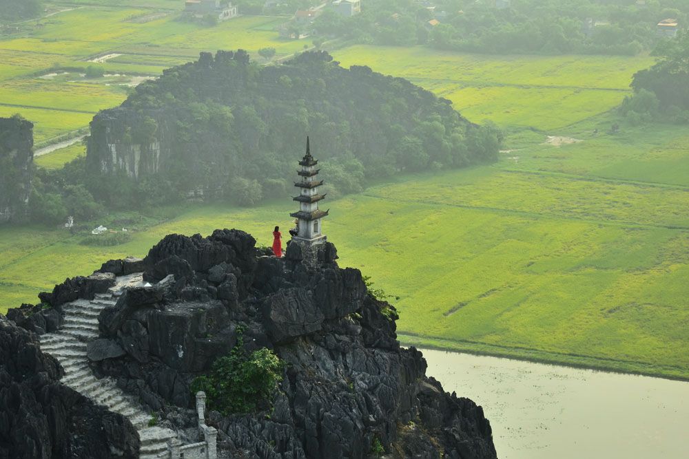 Vue de la grotte de sang et de Tam Coc d'en haut