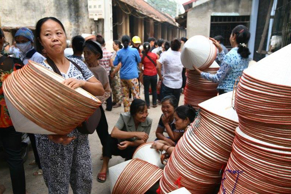 Découverte des chapeaux coniques du village Chuong à Hanoi