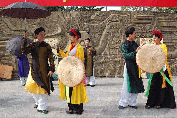 Ao tu than : costume traditionnel du Vietnam