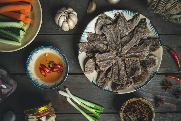 Recette du Bœuf mariné à la sauce de poisson