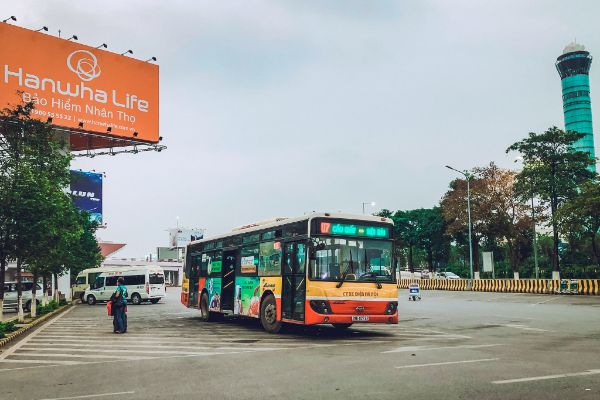 Transfert de l’aéroport de Nôi Bài au centre-ville de Hanoi en bus