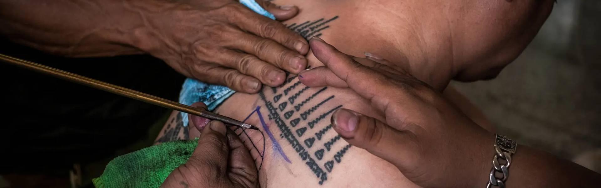 Tatouage en Thaïlande : Guide complet de l'art du Sak Yant