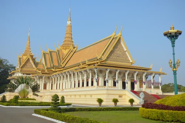 Jour 12 : Phnom Penh visite - Chau Doc
