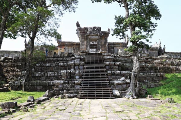 Jour 07 : Preah Vihear - Banteay Srei - Banteay Samré - Siem Riep