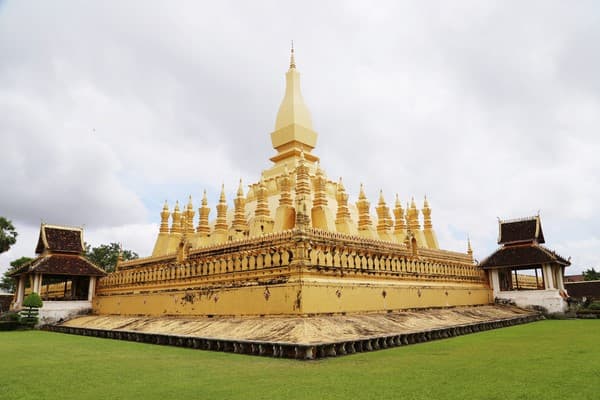 Jour 04 : Luang Prabang - Vol pour  Vientiane