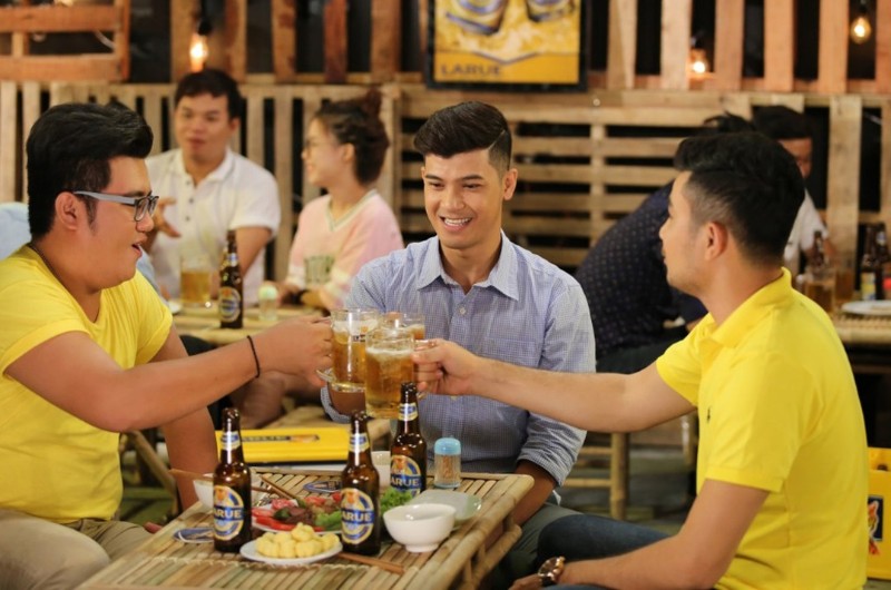 biere, vietnam, boisson, cuisine, voyage, voyage vietnam, asiatica travel, biere larue