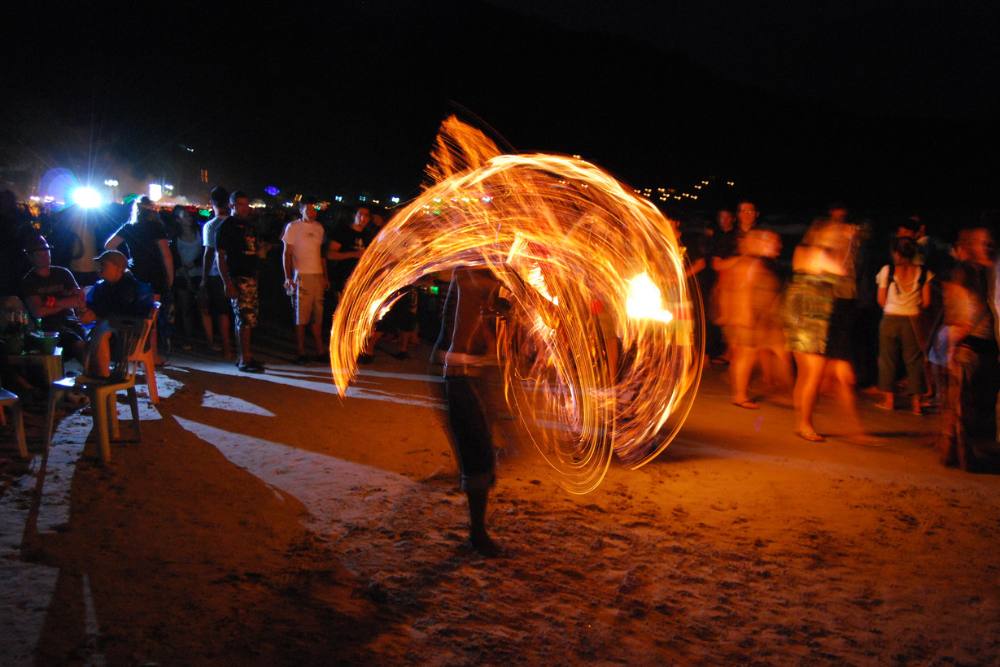 full moon party, koh phangan, thaïlande, spectacle de feu, danse de feu
