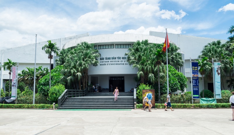 le bâtiment principal du musée d'ethnigraphie du Vietnam à Hanoi