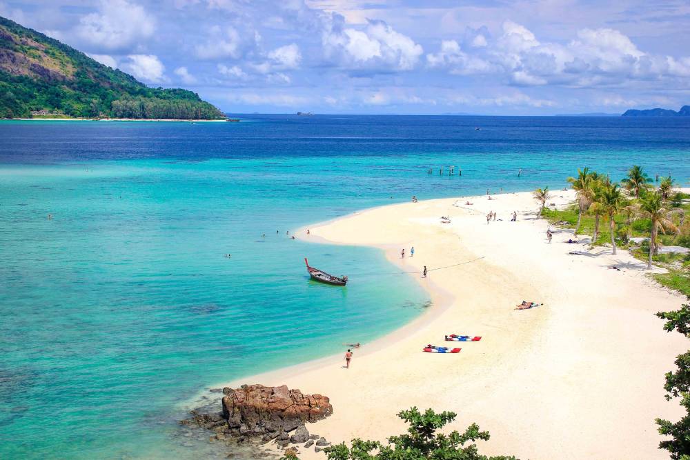 vue panoramique de la plage de Bulow ou North Point Beach à Koh Lipe