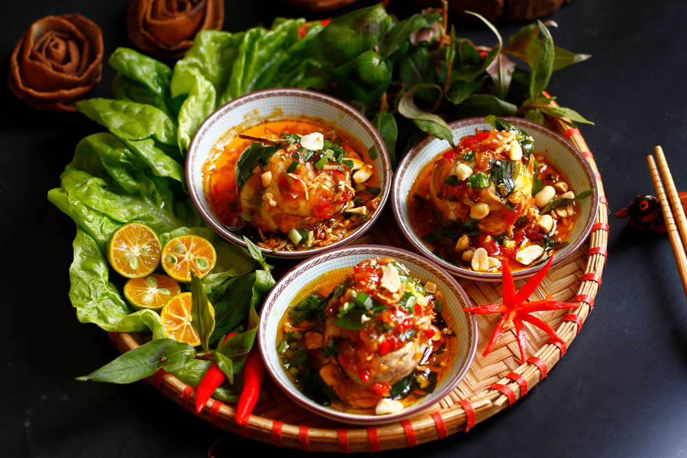 plats insolites du Vietnam, œuf couvé, balut