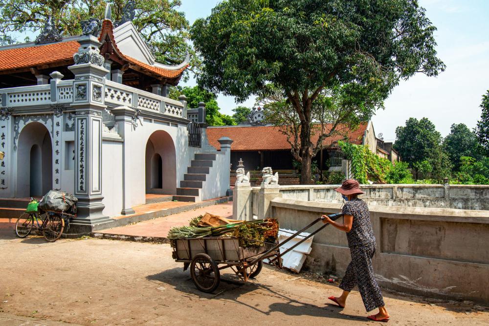 village chuon, chapeau conique, village artisanal, village hanoi vietnam, scène du village